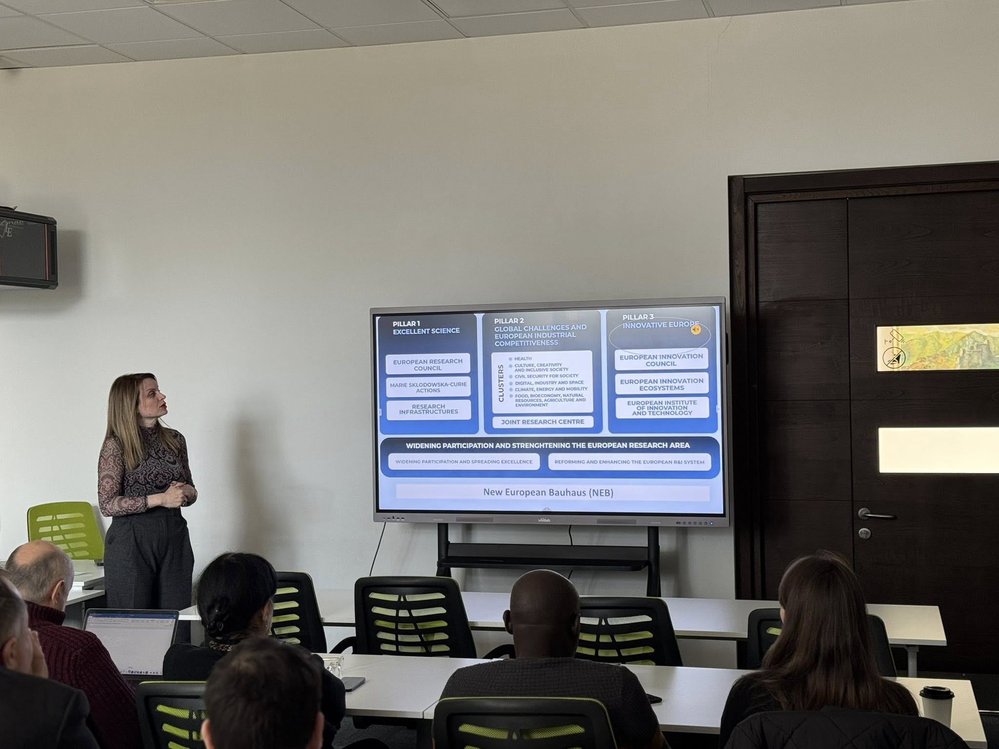 „ჰორიზონტი ევროპას“ საინფორმაციო შეხვედრა კავკასიის უნივერსიტეტში